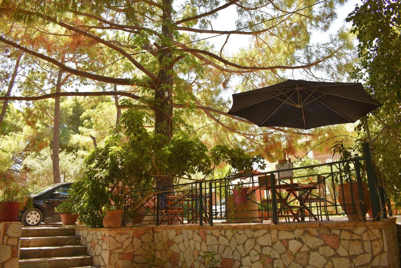 Kuris Studios & Apartments Vasilikos  Bagian luar foto