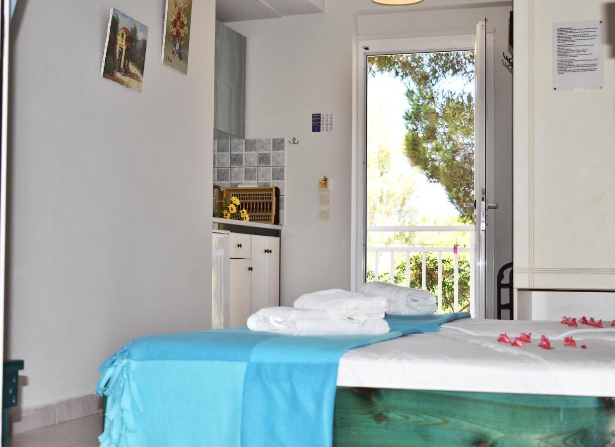 Kuris Studios & Apartments Vasilikos  Bagian luar foto