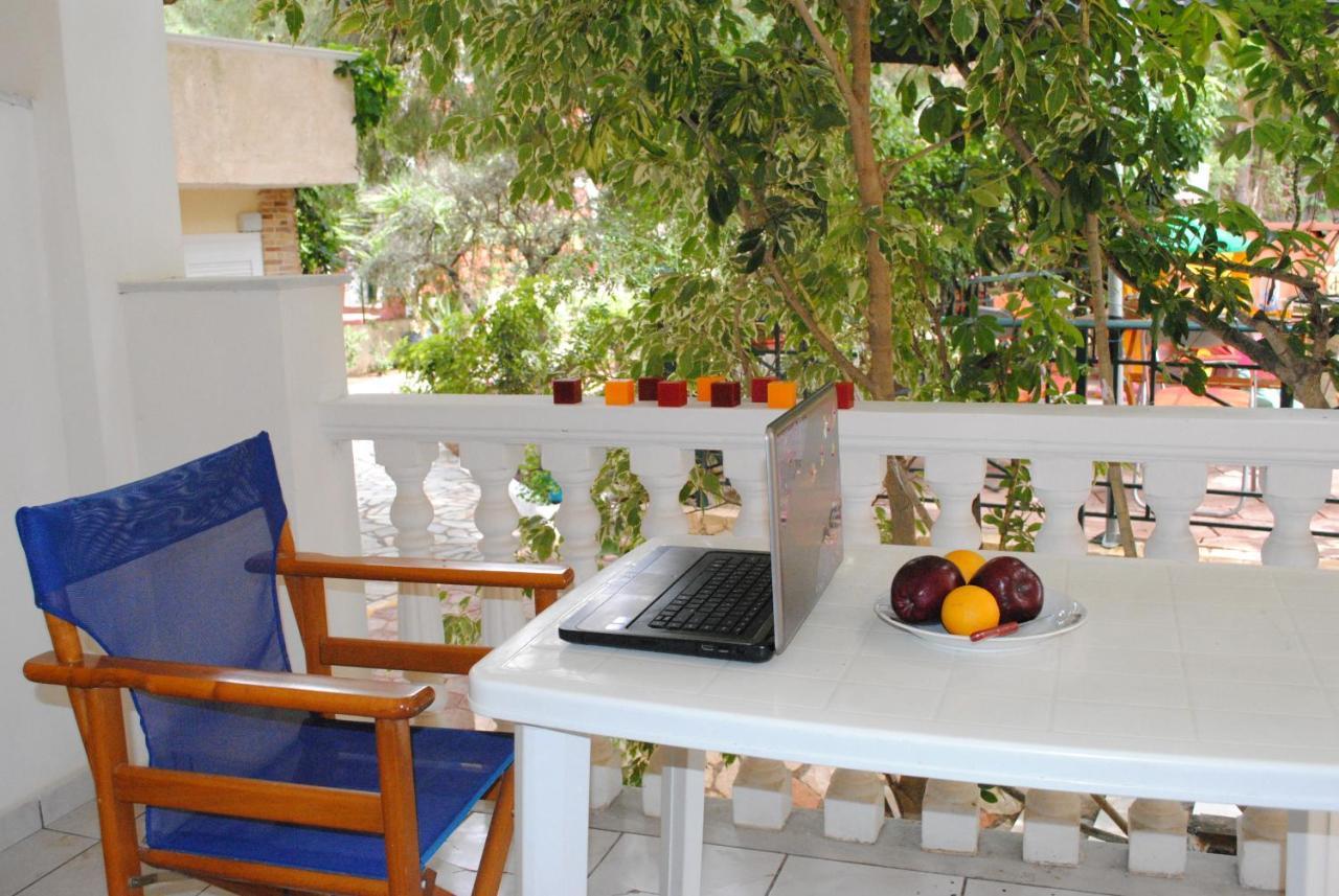 Kuris Studios & Apartments Vasilikos  Bagian luar foto